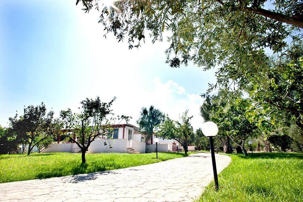 Felicity Vieste Exterior photo